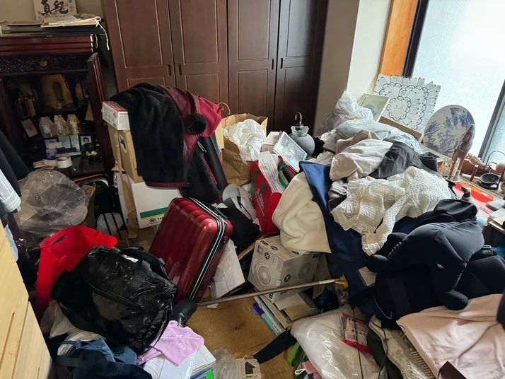 お部屋の片付け（全体） Before